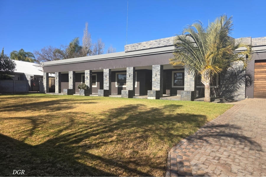 4 Bedroom Property for Sale in Hadison Park Northern Cape